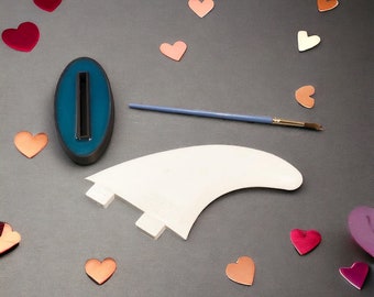 DIY Art:  Fin + Brush + Holder.  Qty Discounts!
