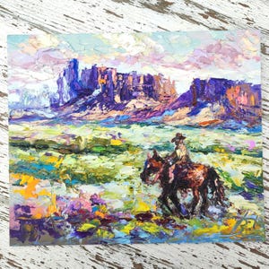 Paisaje de montaña del oeste de Texas con vaqueros, 10:12”, pintura al óleo 3D original con textura de panel, arte de pared con espátula