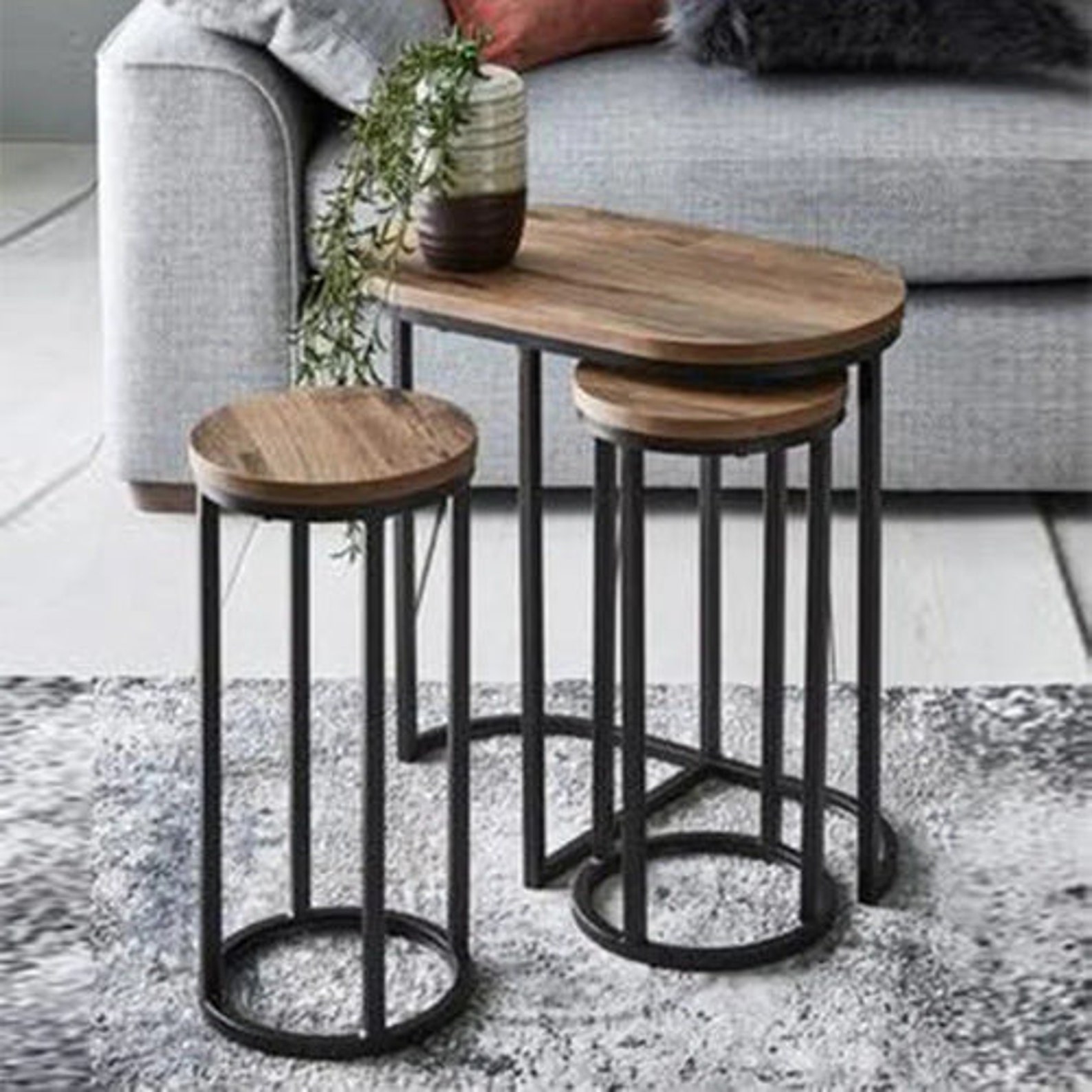 Niyo Set of 2 Nesting Side End Tables, Round Brown Solid Wood Tops, Silver By Casagear Home