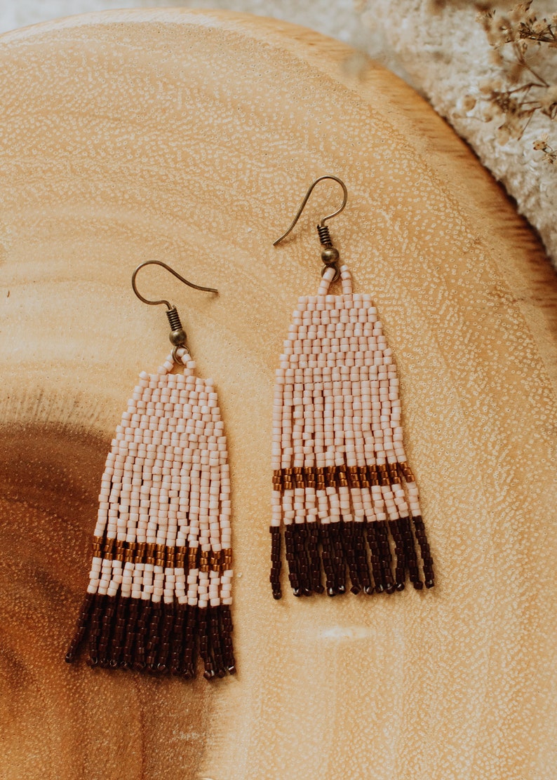 Ayla / Nature Inspired Seed Beaded Earrings / Native seed bead earrings / Bohemian dangle earrings / Gift for her / Made in Oregon Lillac/Brown