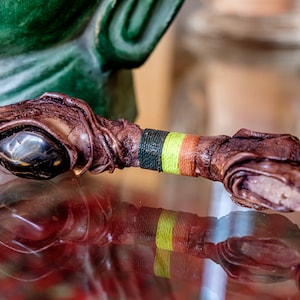 Tepi, rapé applicator, bamboo and macramé thread, vegan