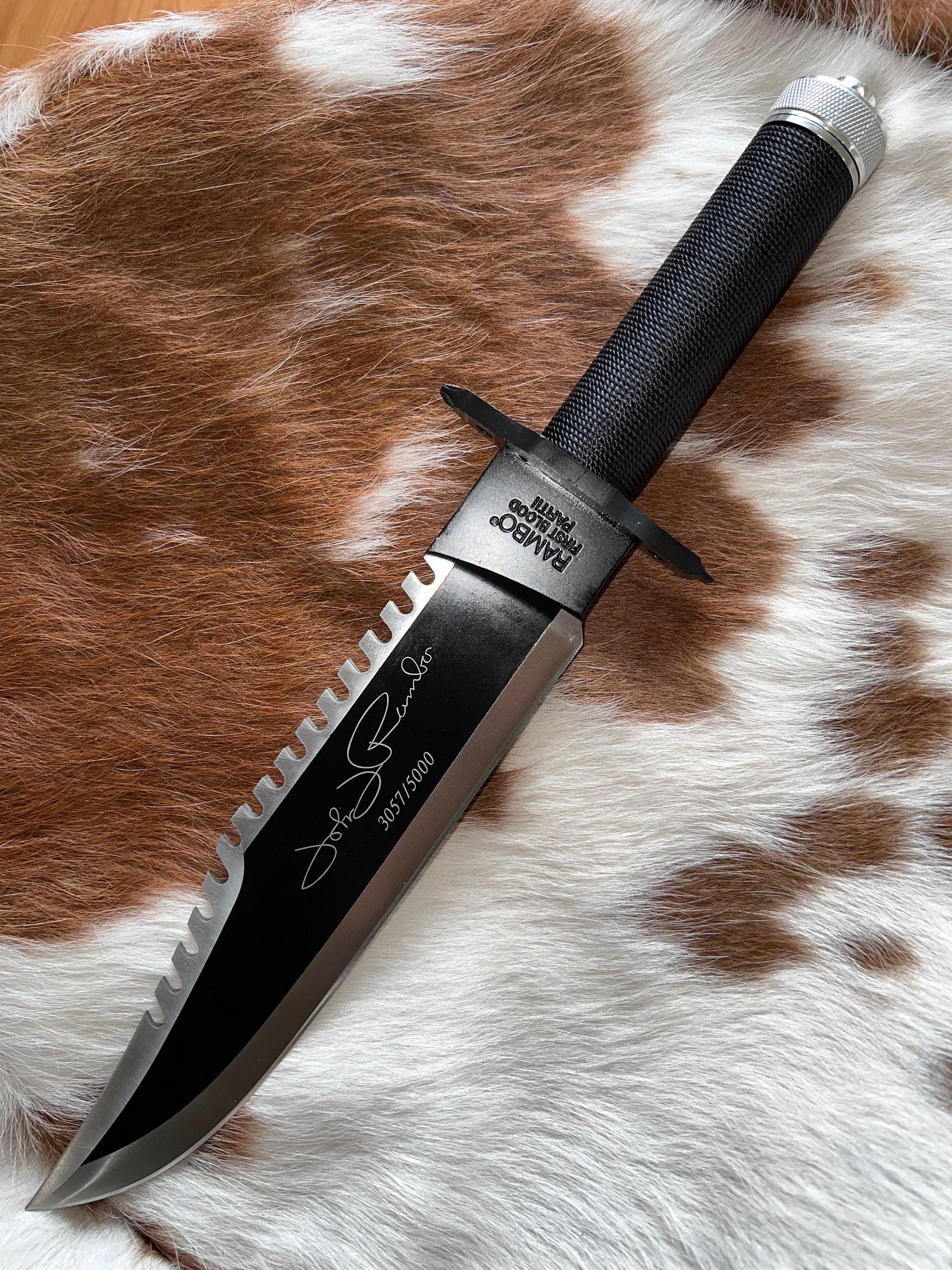 Cuchillo Machete Rambo Parte II Acorralado Signature Edition en