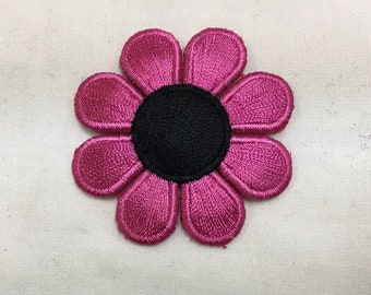 Pink daisy flower - iron on applique