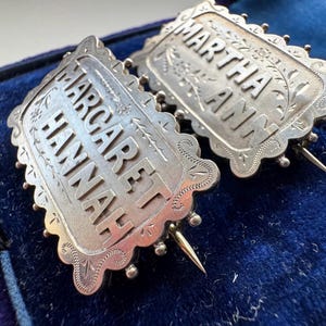 Broche victoriano de plata de ley con nombre, sellos ingleses antiguos, «Martha Ann», c. 1890