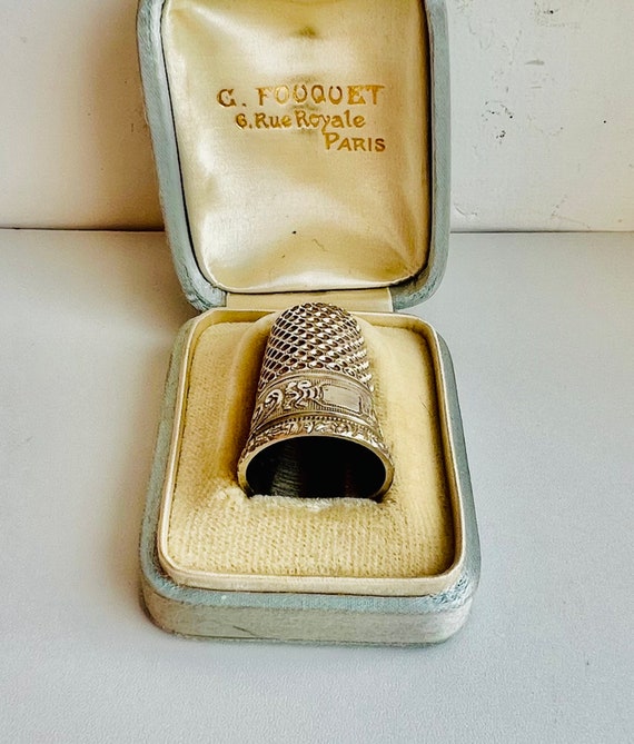 Antique Art Nouveau design thimble case box display b… - Gem