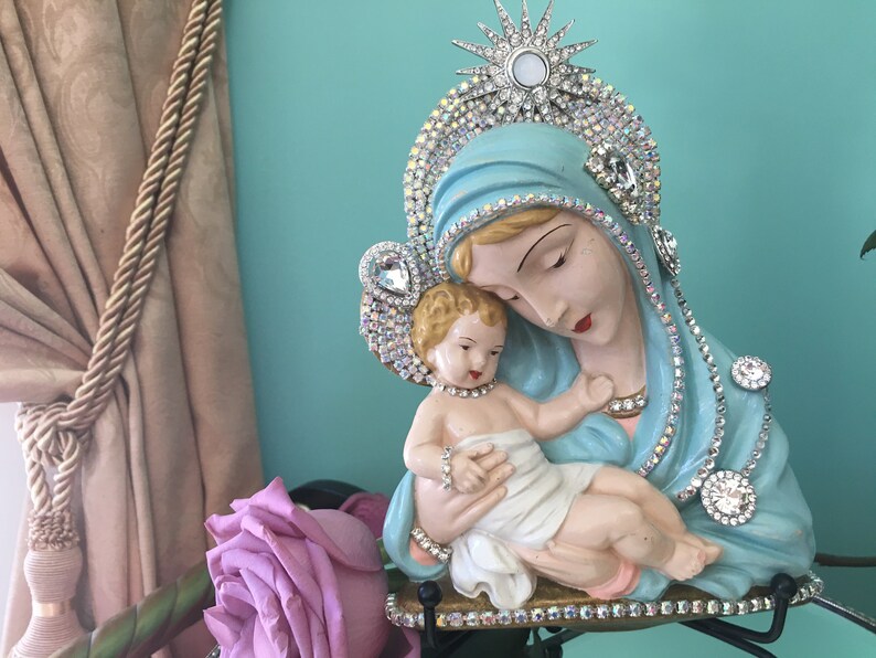 Virgin Mary/  Baby JESUS/MADONNA/VINTAGE Chalkware/Plaster/ image 4