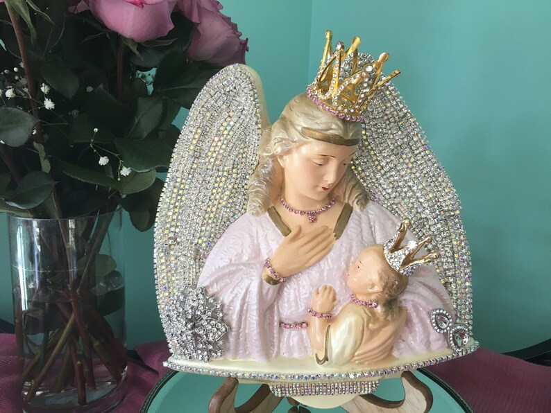 Vintage CHALKWARE ANGEL With Child/ Plaster/ PINK/ image 1