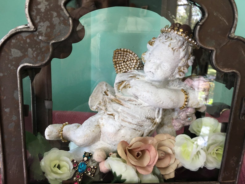 SHABBY CHIC/ Chippy Paint /Cherub Angel/ Lantern/ French image 0