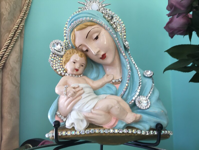 Virgin Mary/  Baby JESUS/MADONNA/VINTAGE Chalkware/Plaster/ image 0