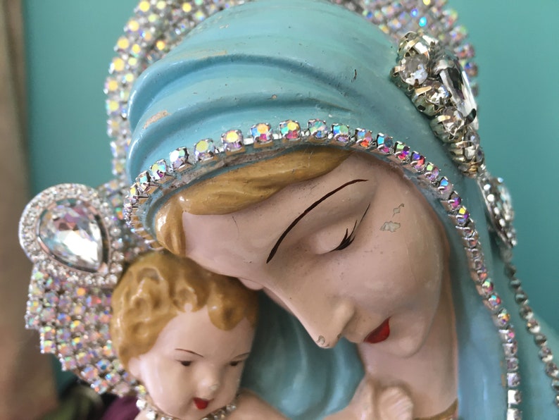 Virgin Mary/  Baby JESUS/MADONNA/VINTAGE Chalkware/Plaster/ image 3