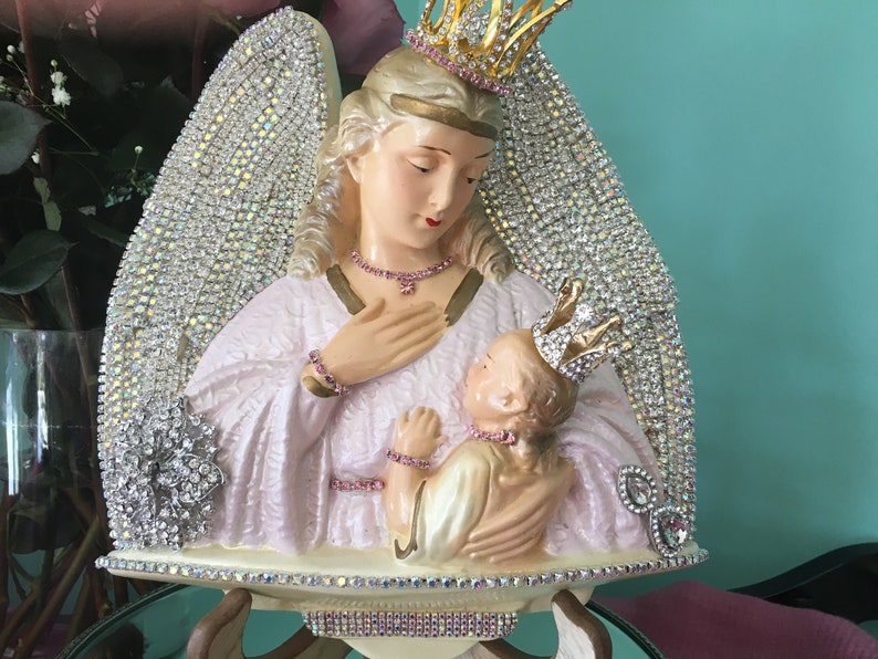 Vintage CHALKWARE ANGEL With Child/ Plaster/ PINK/ image 0