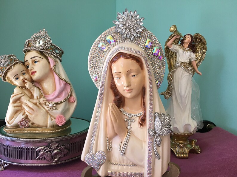 MADONNA/ Virgin Mary/VINTAGE/ Chalkware/Plaster/ Hand image 0