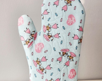 I Love Lucy Oven Mitt: Lucy Ethel Candy Factory Quilted Pot Holder