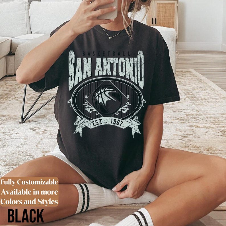 Comfort Vintage San Antonio Basketball Shirt | Retro Spurs Fan Tee | Silver & Black Hoops T-Shirt | San Antonio Game Day Gift Shirt | TC815 zdjęcie 4