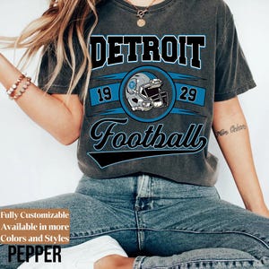 Comfort Colors Vintage Detroit Football shirt • Detroit Football Sweatshirt • Vintage Retro Style Detroit Football Shirt Gift Shirt • TC189