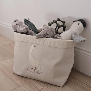personalisierter Baby Korb, Organizer, Utensilo, ideal für den Wickeltisch in natur | beige - bestickt mit Tieren im skandinavischen Design