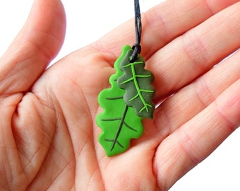 Green Leaf Necklace, Oak Leaves Pendant, Nature Lover Gift, Oak Tree Pendant