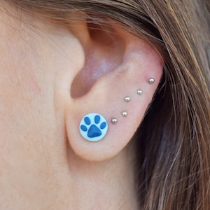 Hond Paw Print Oorbellen, Leuke Puppy Dog Stud Oorbellen, Kawaii Pet Sieraden, Kleine Hond Moeder Gift, Minimalistische Hond Oorbellen met Zilveren Post