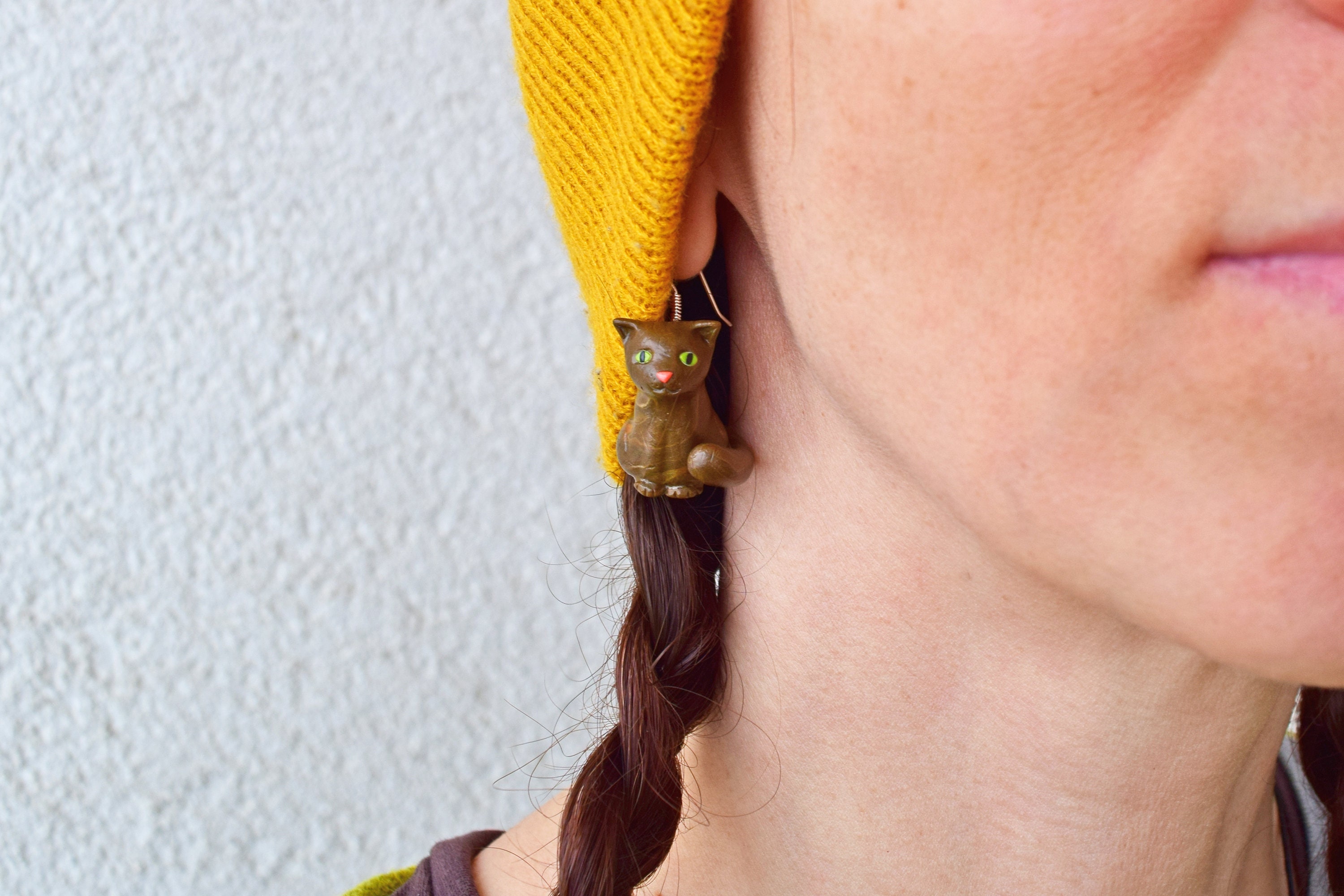 Cat Earrings, Cat Pendant, Cat Lovers Jewelry Set, Beautiful Gift for a Cat Lover Girl, Cat Dangle Earrings, Tiny Sitting Cat Necklace