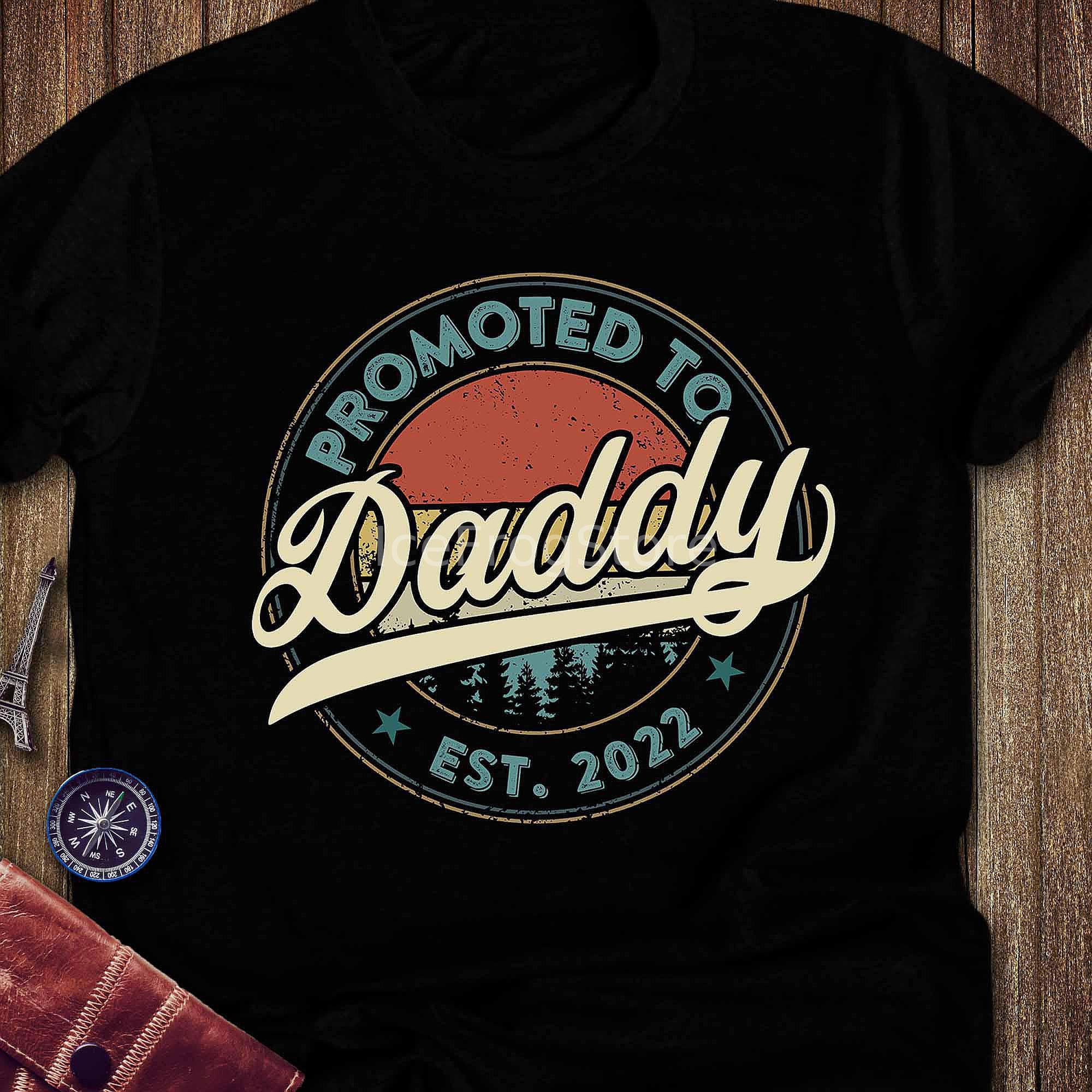 Discover Promoted To Daddy Est 2022 T-shirt