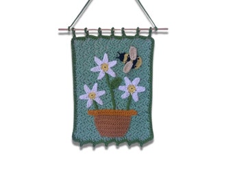 Crochet Bee Happy Wall Hanging Pattern, Flower Appliques (PDF Pattern)