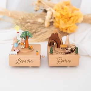 Caja de música ferrocarril, caja de música madera, caja de música bebé personalizada, regalo cumpleaños niños, regalo bebé nacimiento, niño Pascua