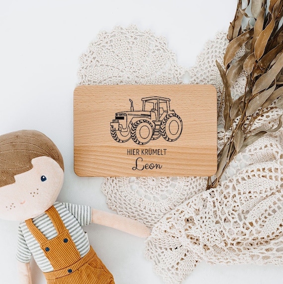 Frühstücksbrettchen Mit Traktor-Gravur – Personalisiert Für Kinder, 21x11 Cm