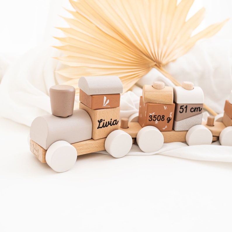 Babygeschenk Geburt, Geschenk Geburt, Stapelturm, Eisenbahn Holz, Holzzug personalisiert, Holzspielzeug Baby Bild 5