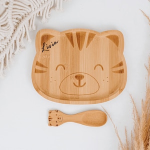 Kinderteller Holz, Babygeschenk Geburt, Geschenk Taufe, Personalisiertes Geschenk Baby, Bambus Teller, Frühstücksteller Trecker
