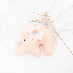 Elefant Baby, Elefant Kuscheltier, Zubehör Wickeltisch, Elefant personalisiert, Elefant Kissen, Kuscheltier Baby Rosa/Schmetterling