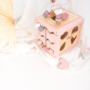 Cube motricité, cadeau baptême fille, jouets Montessori, cadeaux bébé, jouets bébé, cube motricité personnalisé, naissance image 7