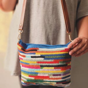 Bunt gestreifte häkeln Tote Bag: Handgemachte Markttasche aus Baumwolle