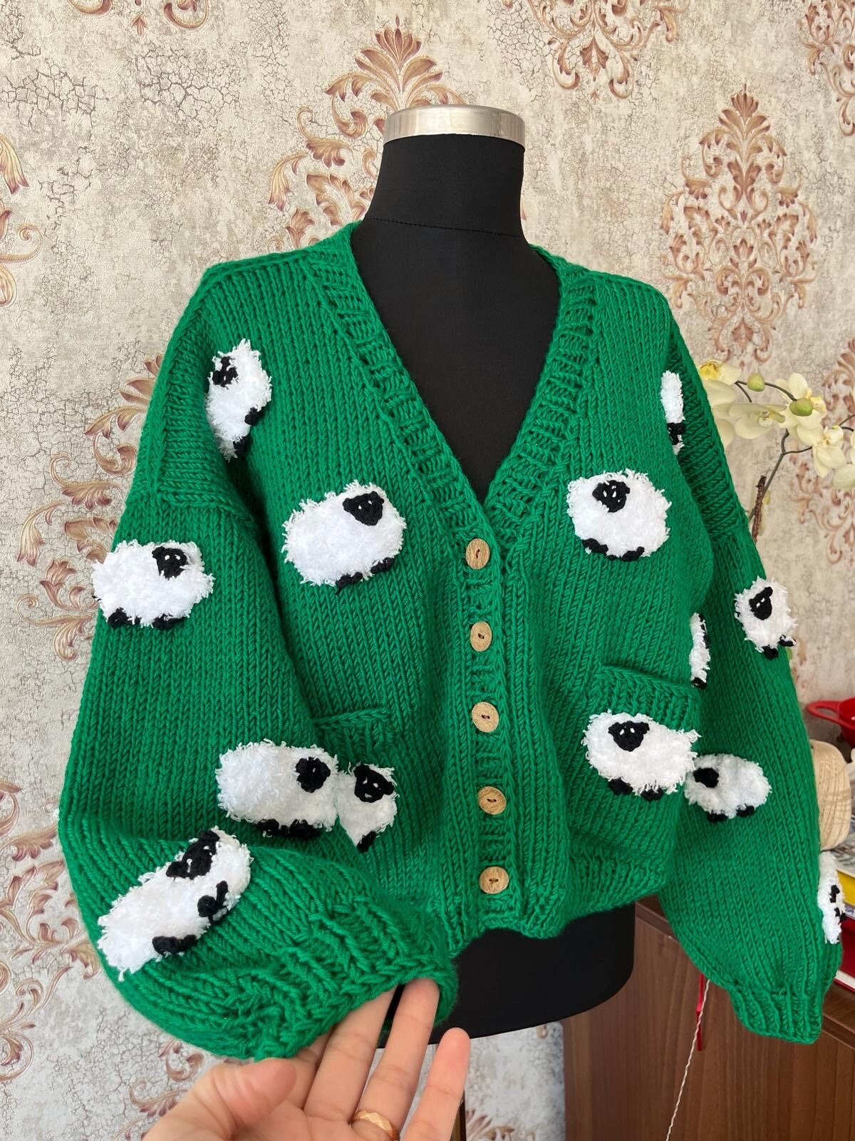 SNOBBY SHEEP 売れ筋商品|||スノッビーシープ カーディガン アウター レディース Cardigans Green Cute Sheep Cardigan - Cosmique Studio