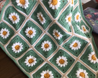 Crochet Daisy Granny Square Blanket: Baby Soft Cotton Stroller Afghan