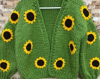 Sunflower knit green Cardigan for women, knit Floral sweater, sunflower chunky Cardigan, sunflower gift, valentines day unique gift for her