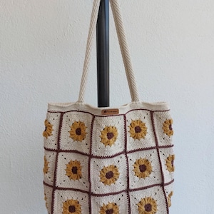 Sunflower Crochet Bag, Granny Square Bag, Crochet Bag, Bohemian Style Bag, Vintage Bag , Gifts for her , Handmade Bag, Shoulder Bag