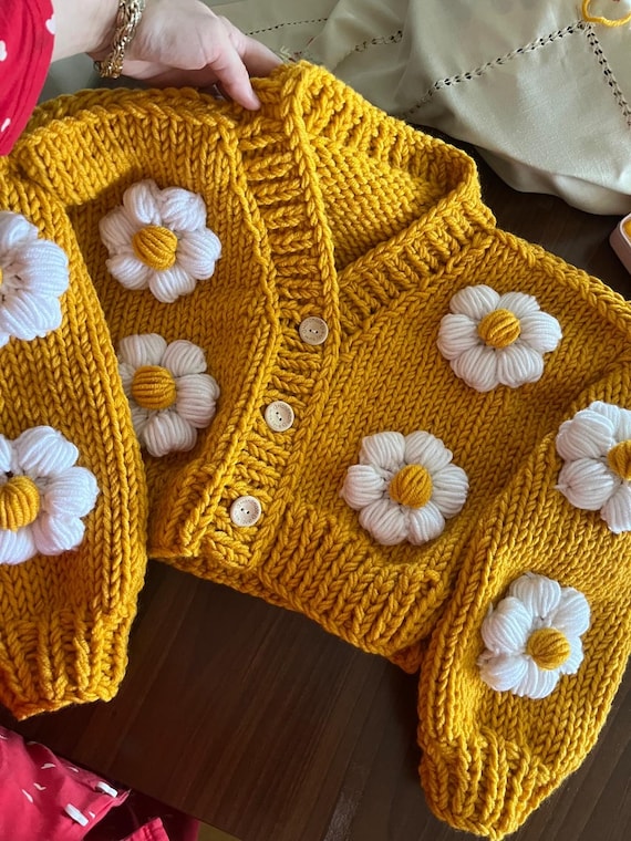 Daisy Jumbo Chunky Sweater for Women, 3D Daisy Pink Knit