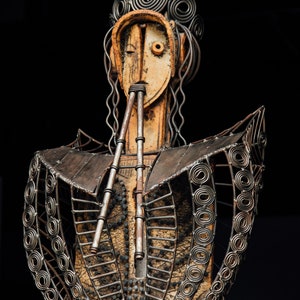 Figura femenina de Maenad