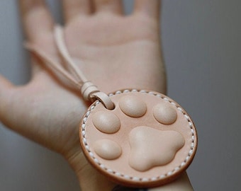 Handmade Leather Keychain - Cat Paw