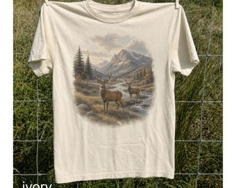 Maglietta vintage Wild Deer River, T-shirt Comfort Colors® anni '90 con tema natura western, maglietta con paesaggio selvaggio