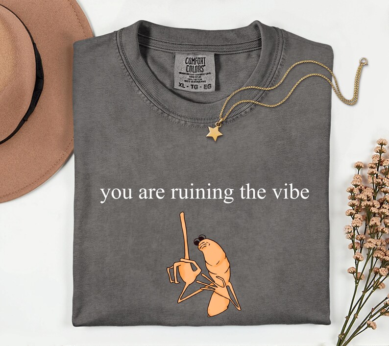 You Are Ruining The Vibes-shirt, Marcus The Worm-shirt, Brain Rot-shirt, Robert Help Marcus The Worm Lelijk shirt afbeelding 3