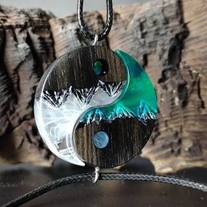 Matching Couples Yin and Yang Necklace Set, Aurora Northern Lights Paired Ying and Yang Couple Jewelery, Mountain Pendant, Birthday Gift