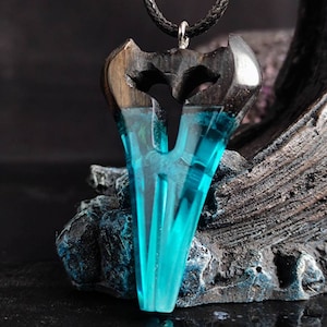 Energy Sword Pendant, Halo pendant, Gamer gift, Geeky jewelry, Halo cosplay accessory, Sci-fi pendant, Gaming collectible, birthday gift