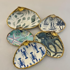 Medium Clamshell Trinket/Ring Dish | Shell Art Jewelry Dish | Clam Shell Decor | Clam Shell Jewelry Dish | Decoupage