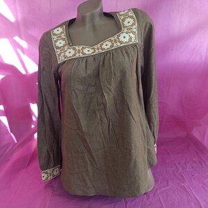80s Vintage linen boho blouse with embroidery. Ramer S-M. 100% linen.