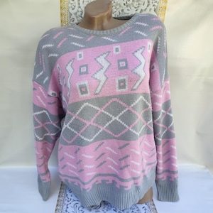 90s Vintage Wool Women's Gray Pink Geometric Sweater/Pullover Long Sleeve. Size L-XL.