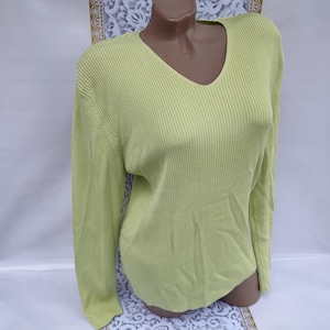 90s Vintage Viscose Women&#39;s Lime V-Neck Ribbed Sweater/Pullover Long Sleeve. Size L.