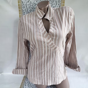 90s Vintage Cotton Women&#39;s Beige Striped V-Neck Blouse/Shirt Long Sleeve. Size S-M.
