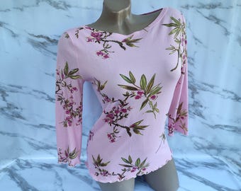 90s Vintage Women's Stretch Pink Floral Top 3/4 Sleeve. Size S.