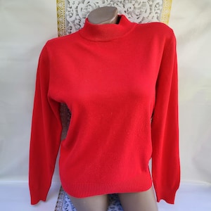 90s Vintage Cashmere Women&#39;s Red Sweater/Turtleneck Long Sleeve. Size S-M.